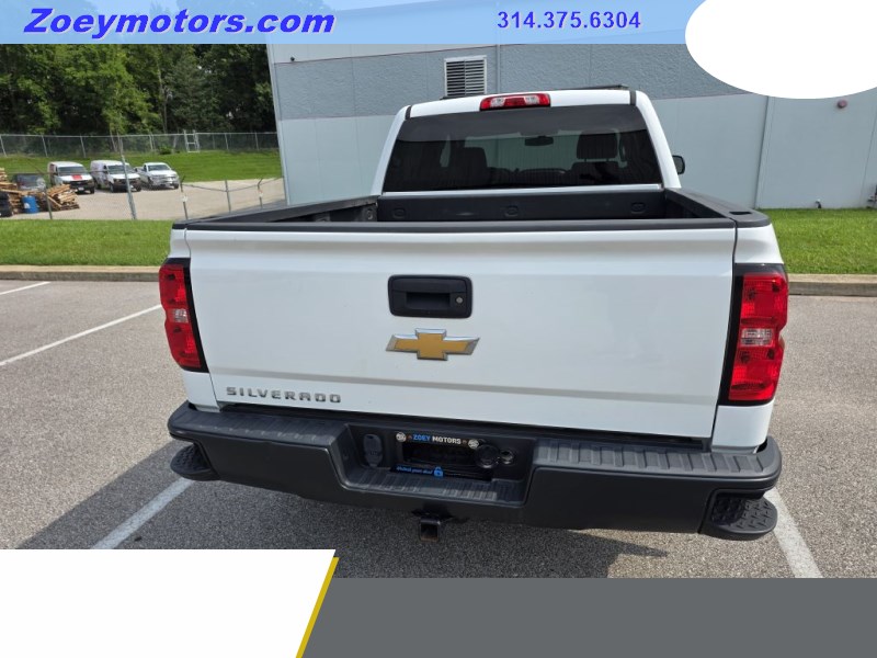 Additional photo of vehicle.