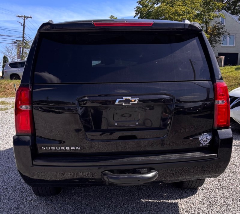 Additional photo of vehicle.