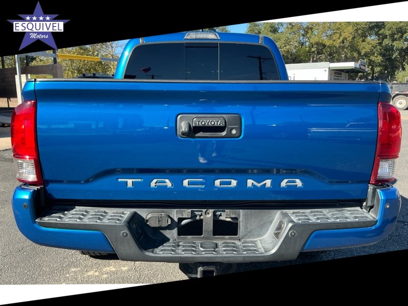 Additional photo of vehicle.
