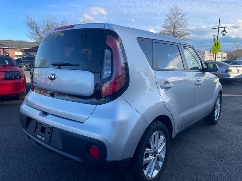 2018 Kia Soul + photo 3