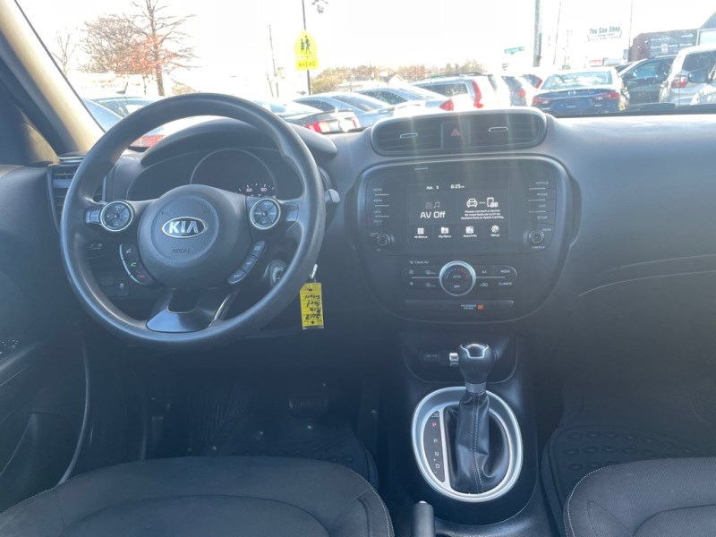 2018 Kia Soul + photo 9