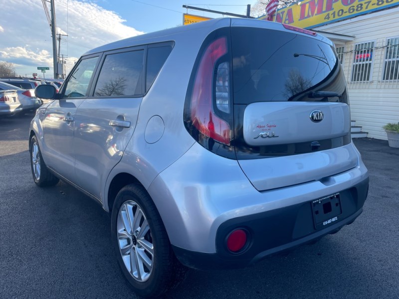 2018 Kia Soul + photo 2