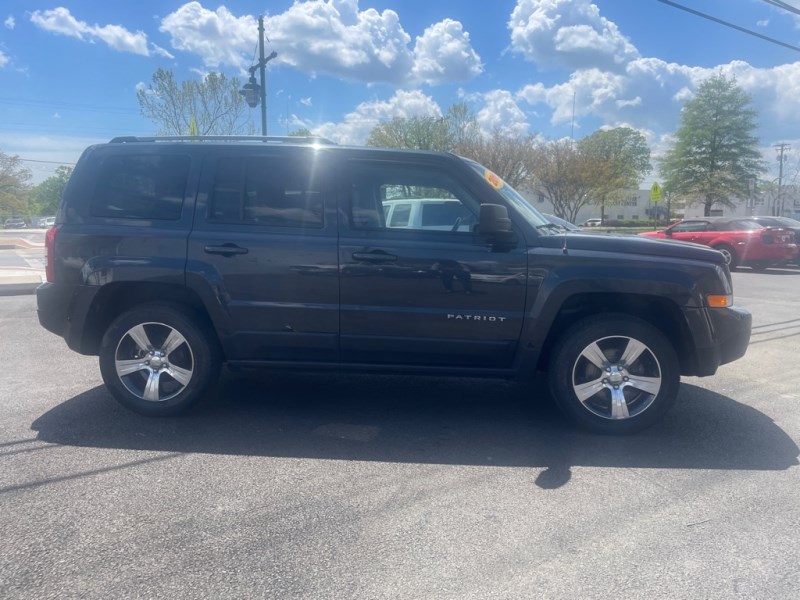 2016 Jeep Patriot Latitude photo 2