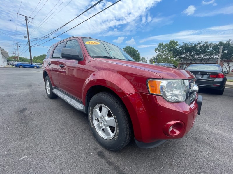 2010 Ford Escape XLT photo 1