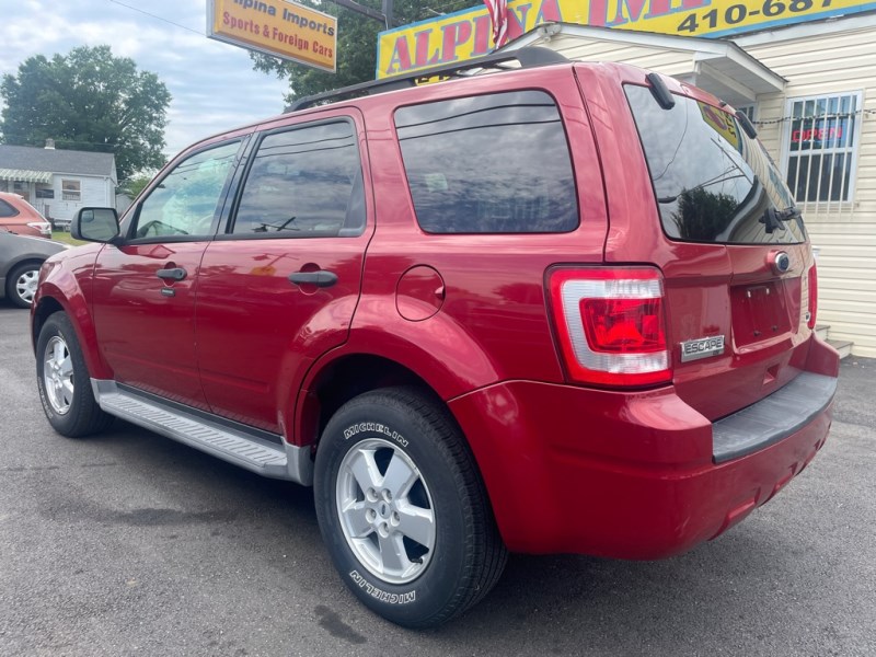 2010 Ford Escape XLT photo 3