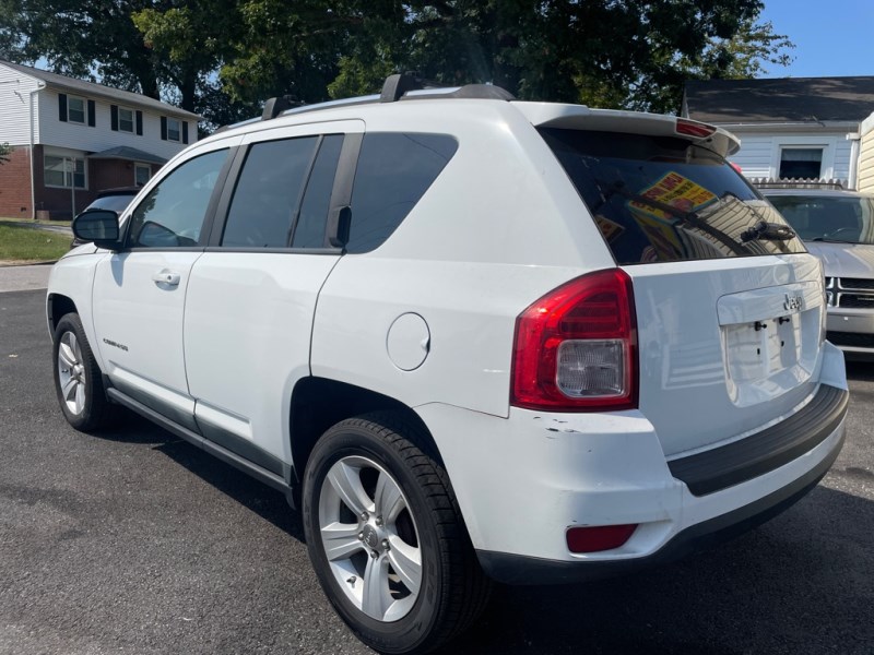 2011 Jeep Compass Base photo 3