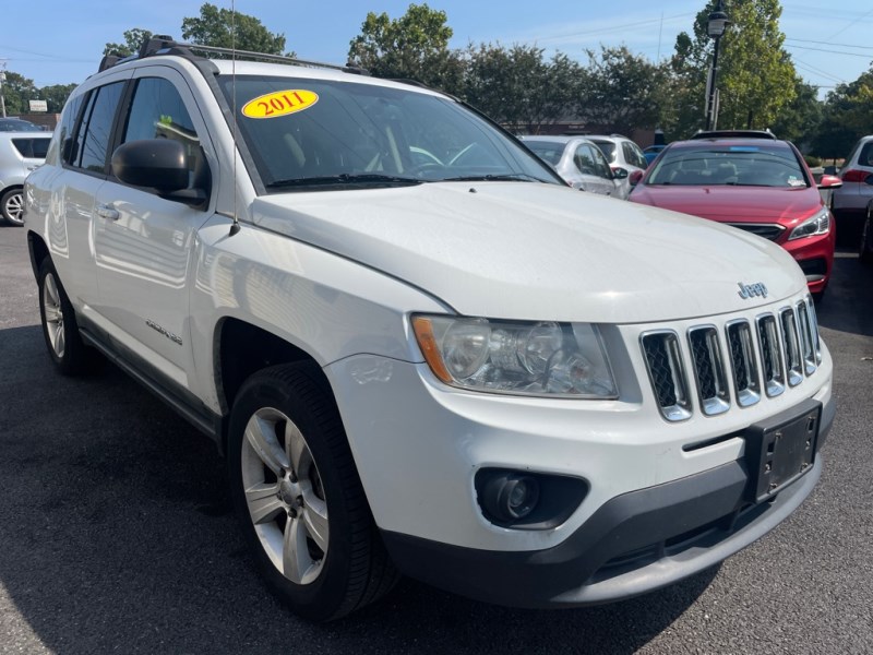 2011 Jeep Compass Base photo 1