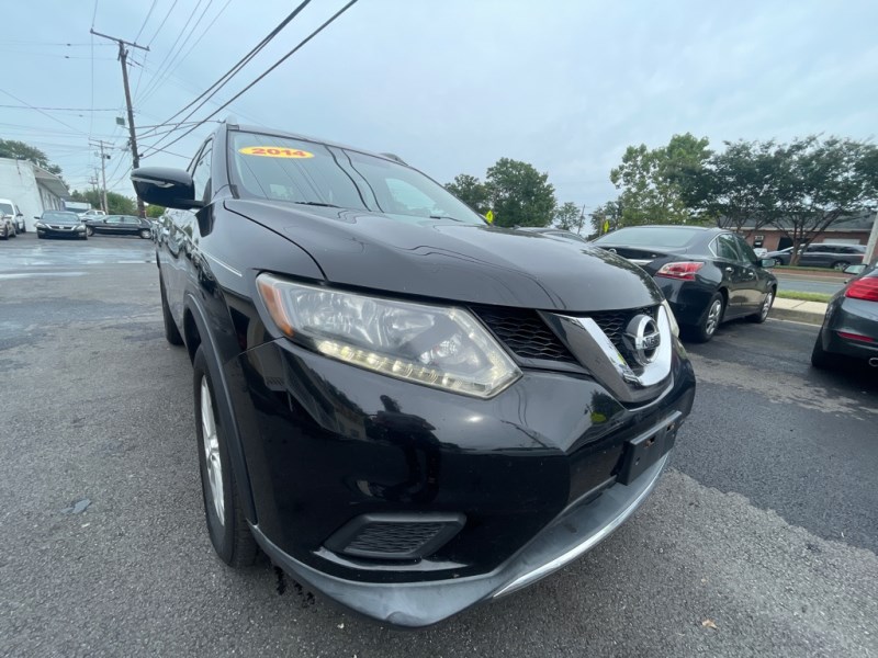 2014 Nissan Rogue SV photo 4