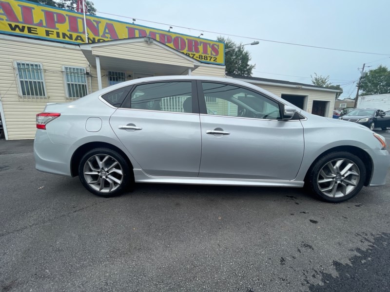 2015 Nissan Sentra SR photo 10