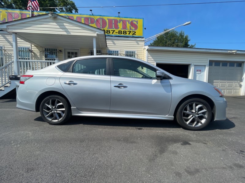 2015 Nissan Sentra SR photo 3