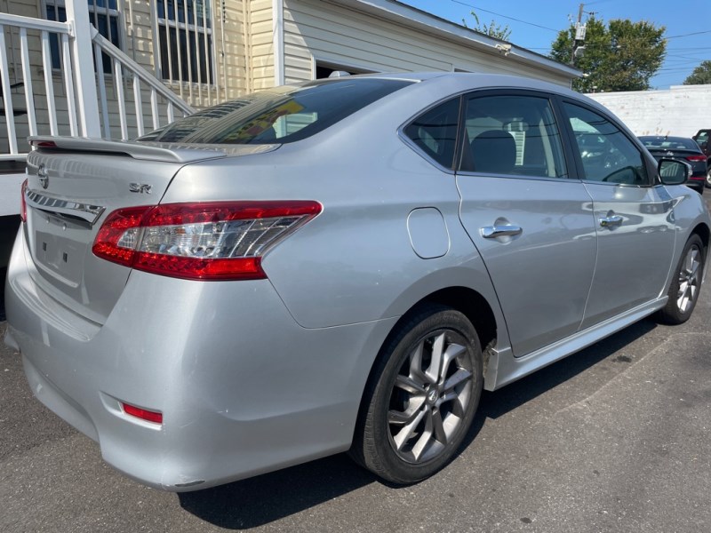 2015 Nissan Sentra SR photo 2