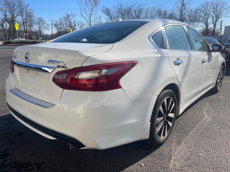 2018 Nissan Altima SL photo 2