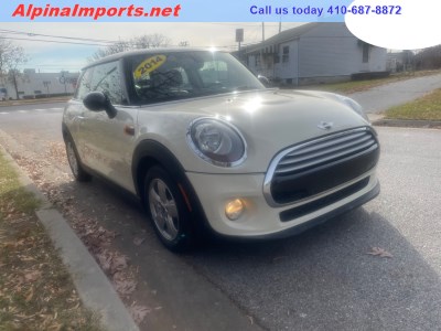 MINI Cooper's photo