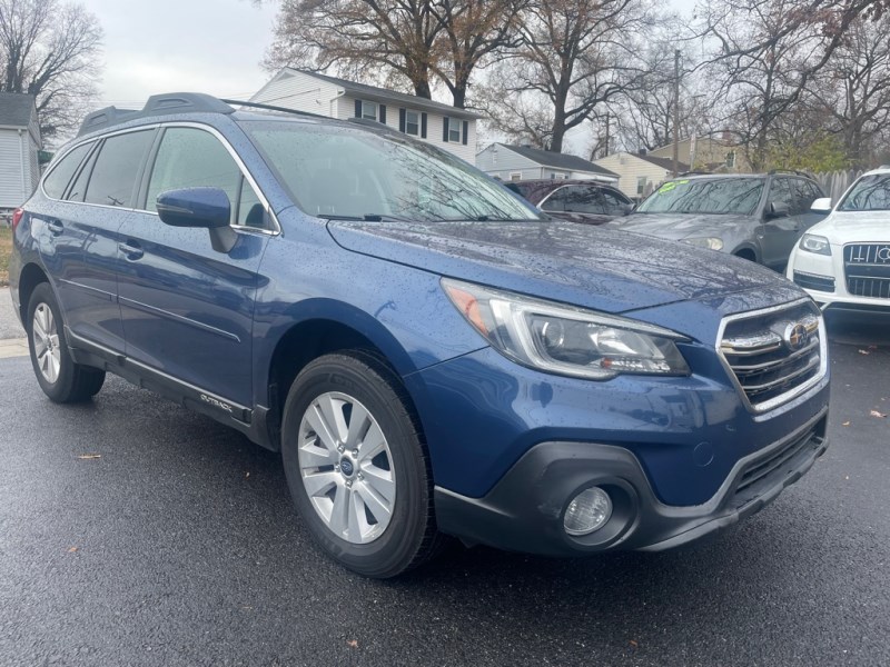 2019 Subaru Outback Premium photo 2