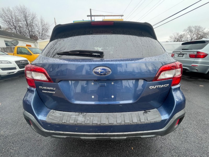 2019 Subaru Outback Premium photo 5