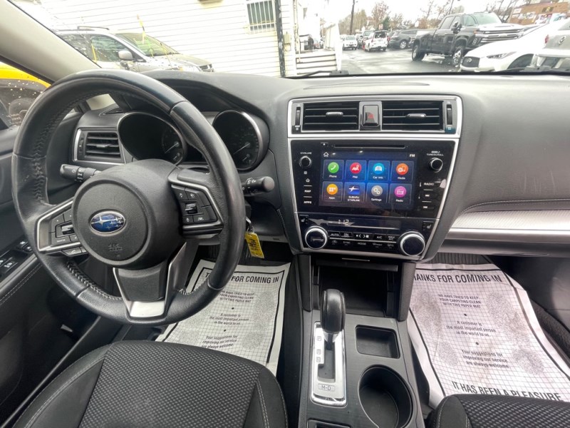 2019 Subaru Outback Premium photo 15