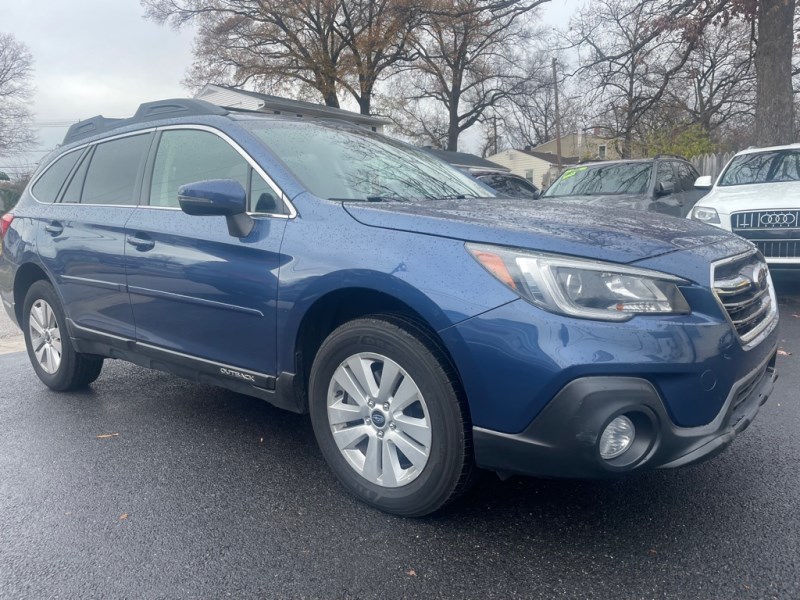 2019 Subaru Outback Premium photo 3