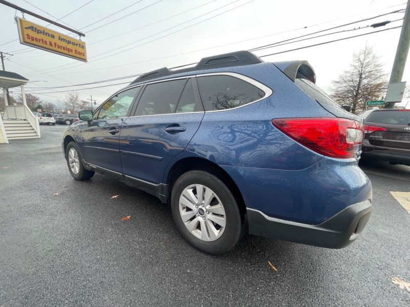 2019 Subaru Outback Premium photo 6