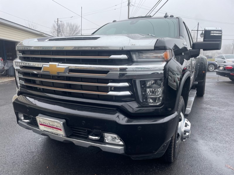 2022 Chevrolet Silverado 3500HD High Country photo 5