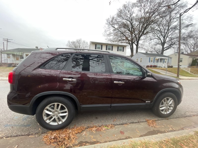 2014 Kia Sorento LX photo 2