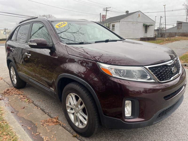 2014 Kia Sorento LX photo 1