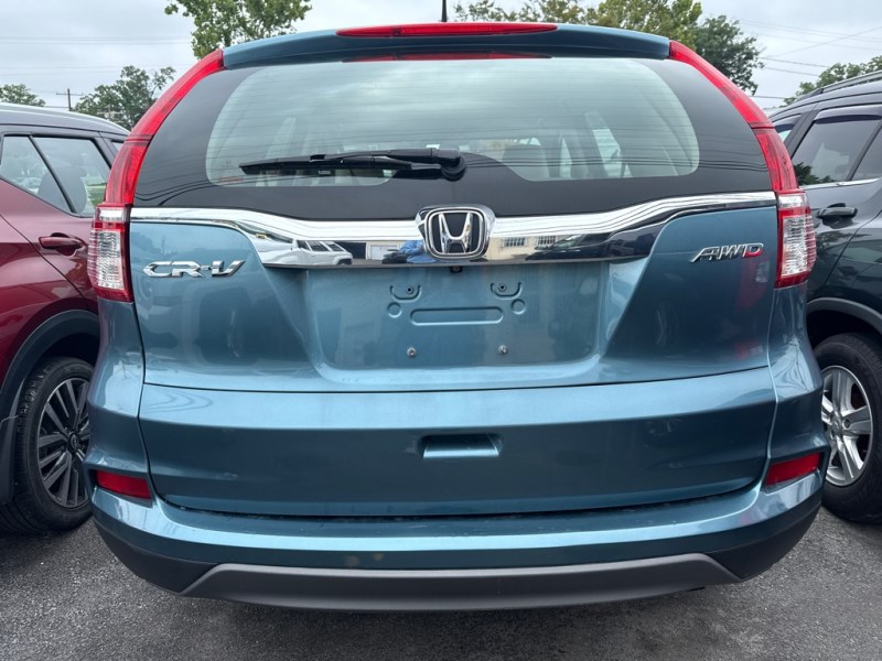 Additional photo of vehicle.
