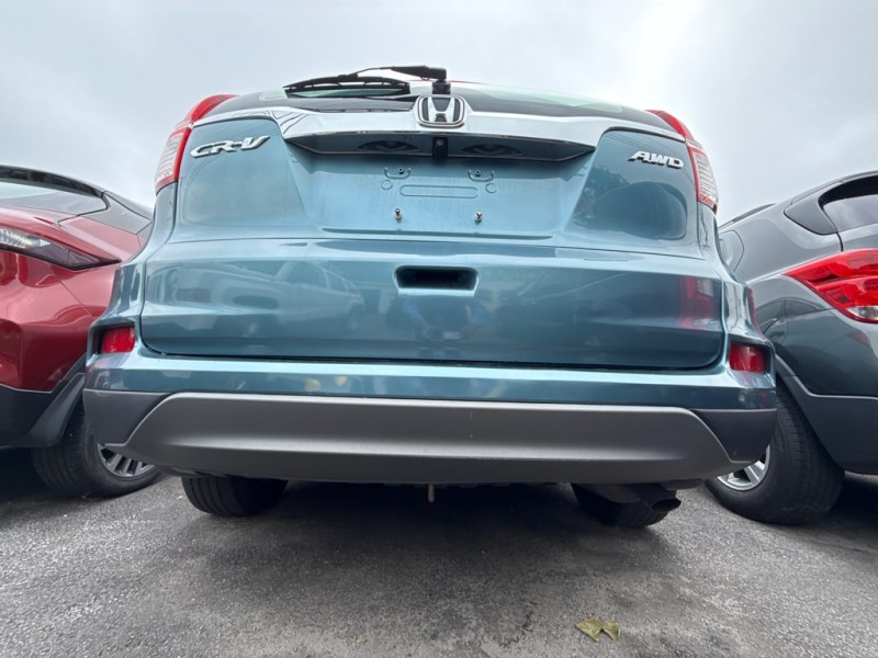 Additional photo of vehicle.