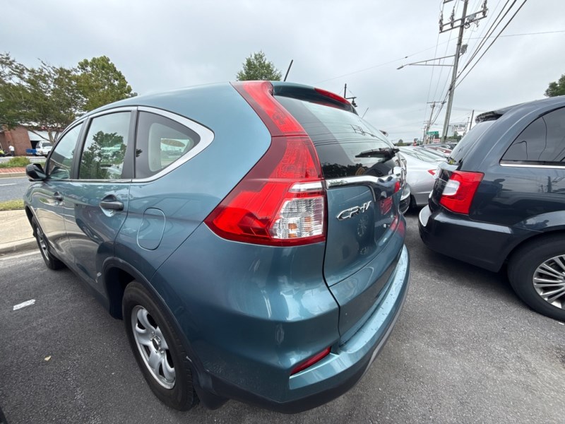 Additional photo of vehicle.
