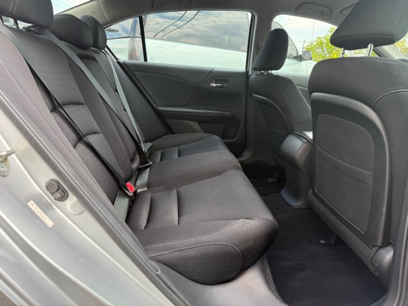 Additional photo of vehicle.