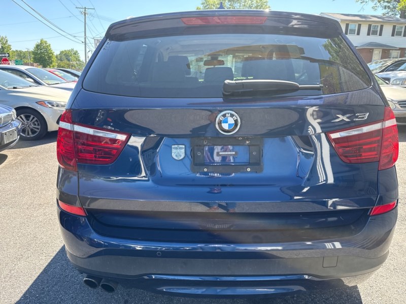 Additional photo of vehicle.
