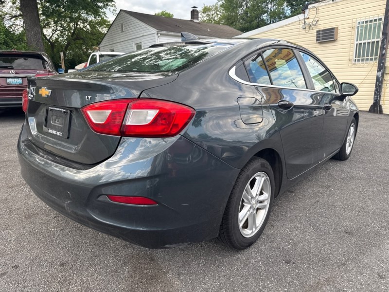 2018 Chevrolet Cruze 1LT Auto's photo