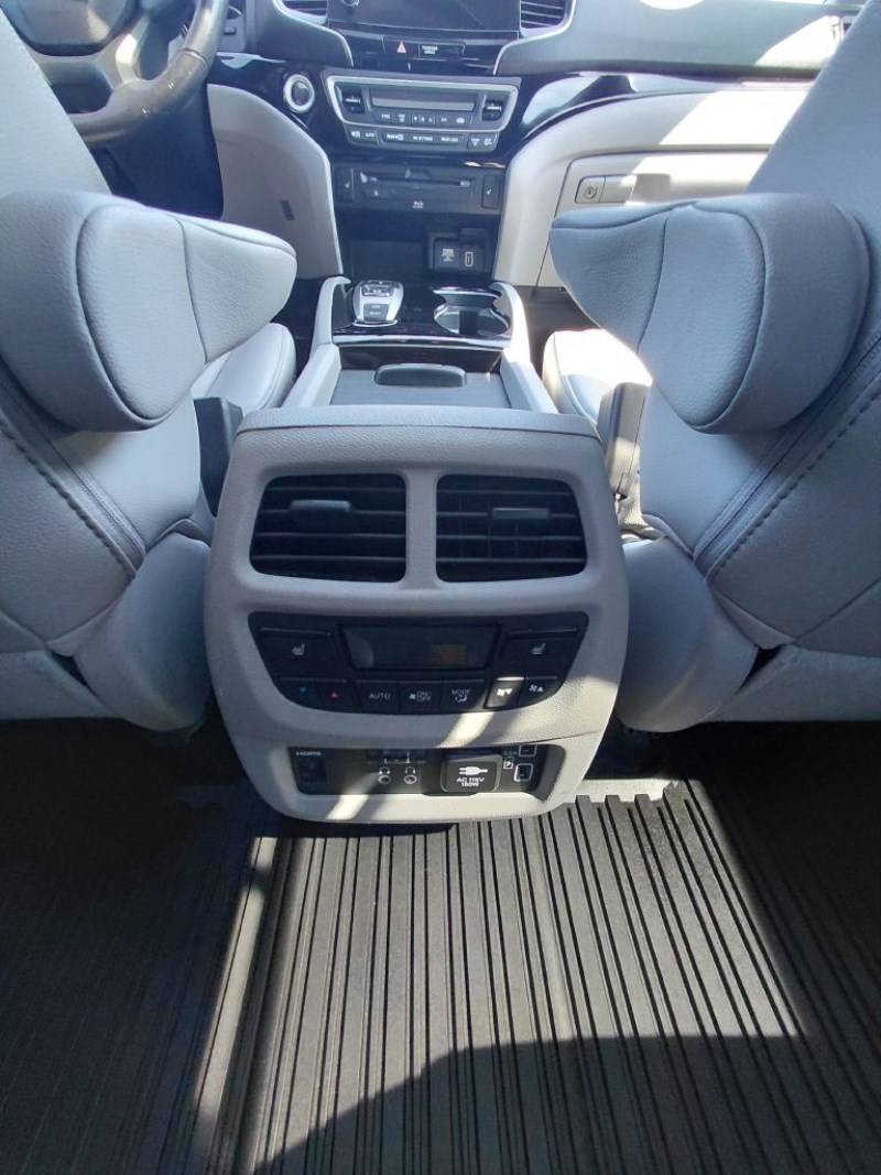 2022 Honda Pilot Touring - Photo 9