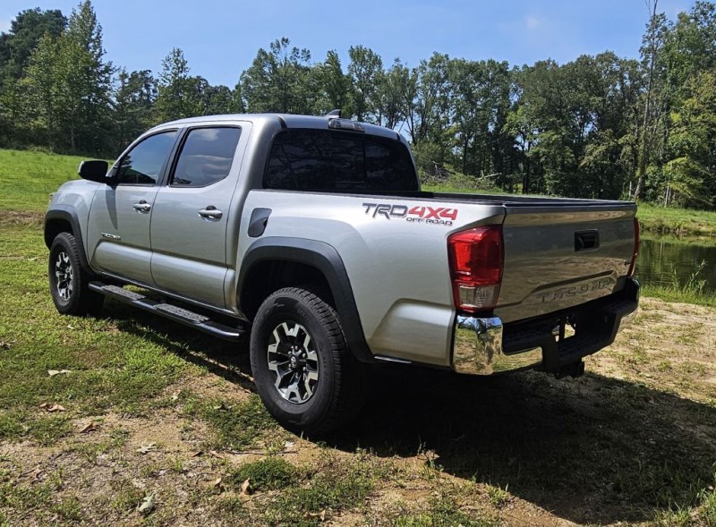 2017 Toyota Tacoma TRD Off Road - Photo 14