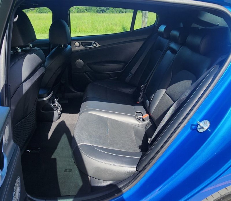 Additional photo of vehicle.