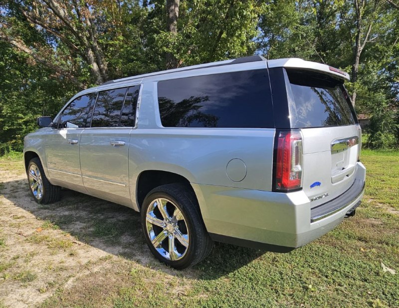 2018 GMC Yukon XL Denali - Photo 17