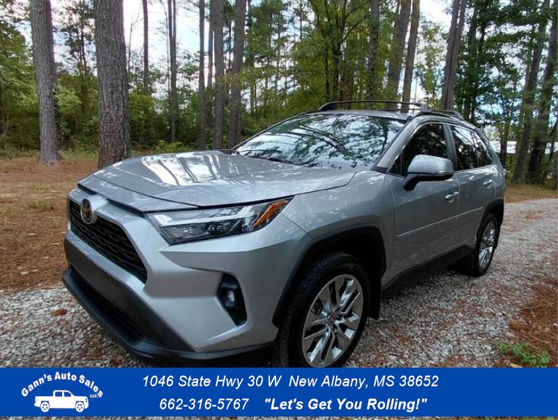 Main photo of 2023 TOYOTA RAV4