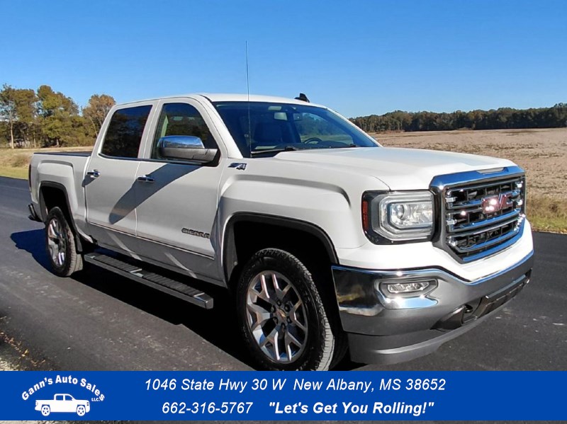 Main photo of 2018 GMC SIERRA