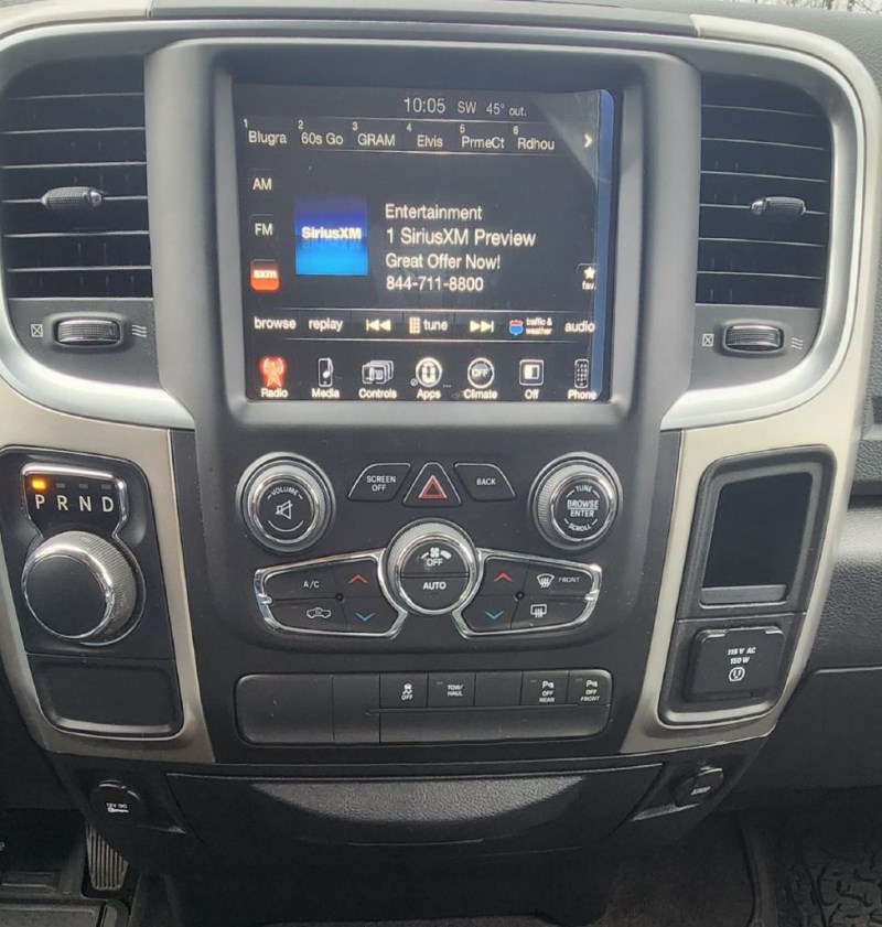 Additional photo of vehicle.