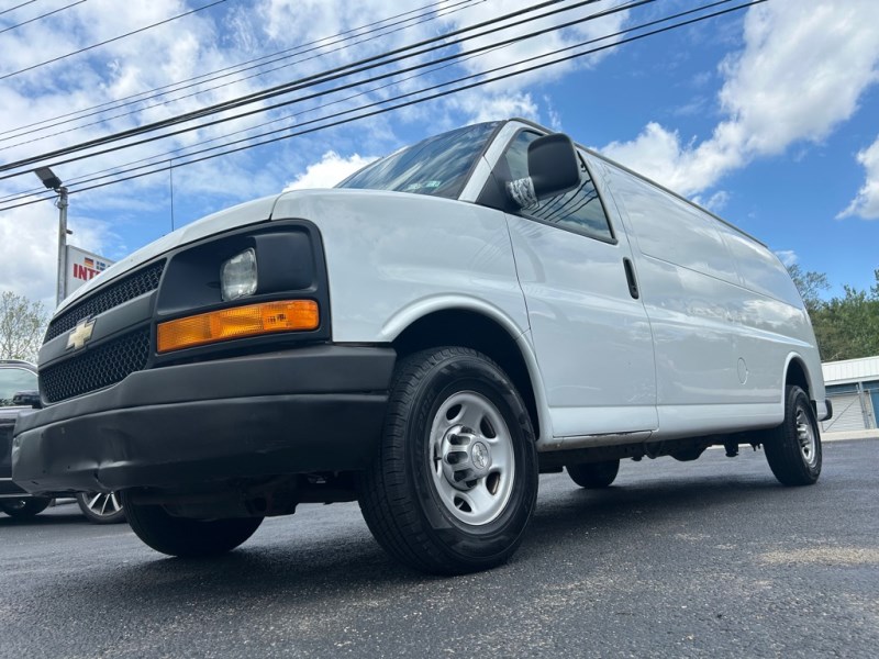 Additional photo of vehicle.