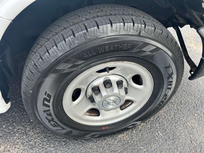 Additional photo of vehicle.