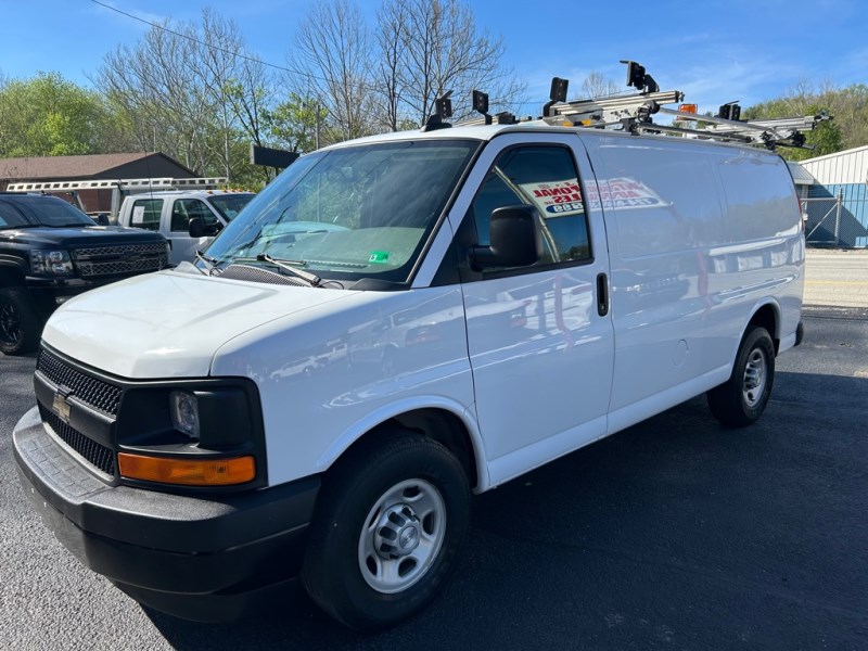 Additional photo of vehicle.