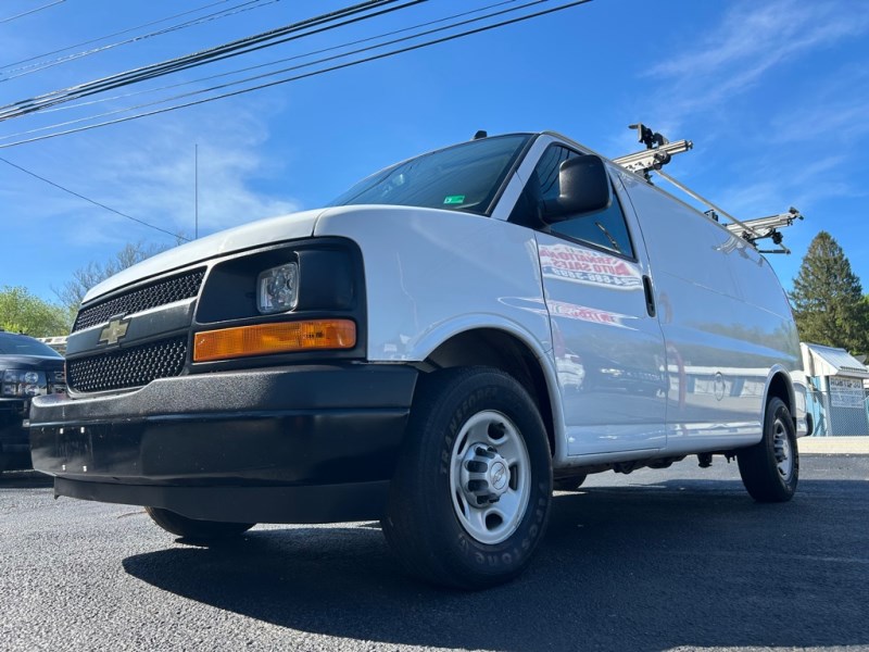 Additional photo of vehicle.
