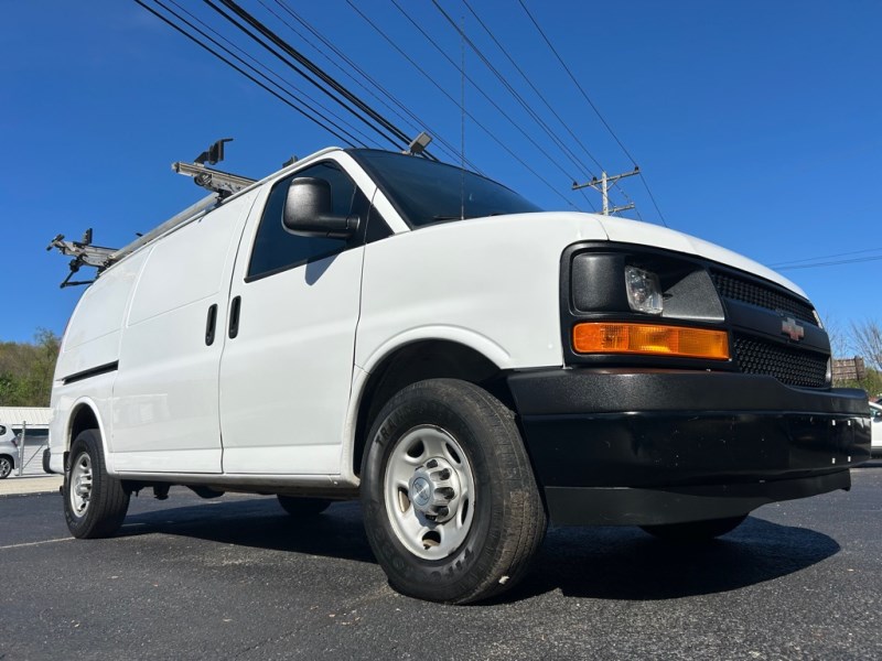 Additional photo of vehicle.