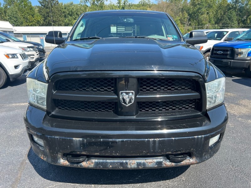 Additional photo of vehicle.