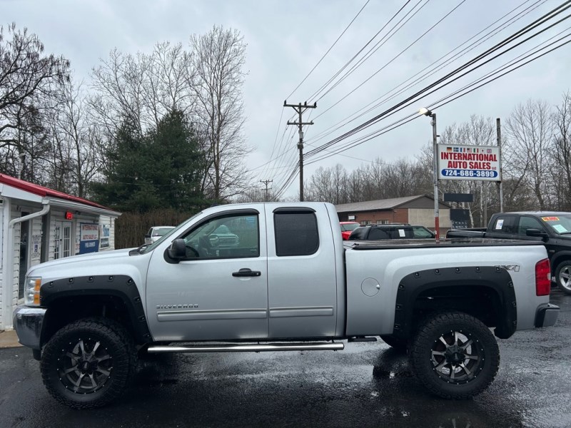 Additional photo of vehicle.