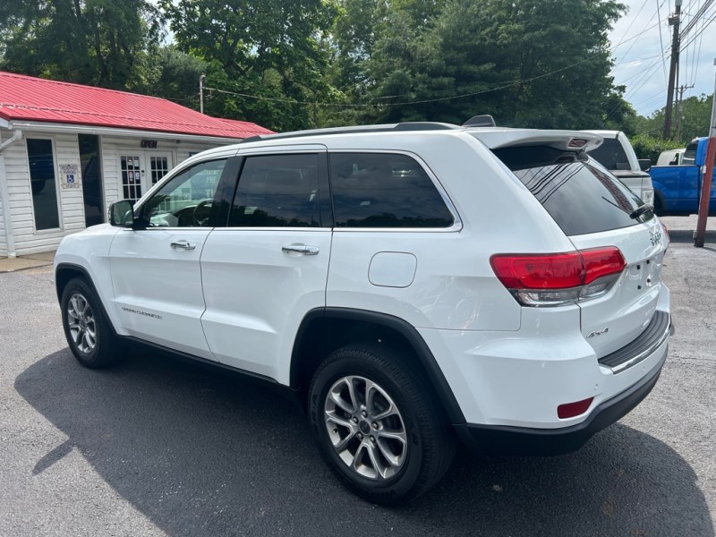 Additional photo of vehicle.