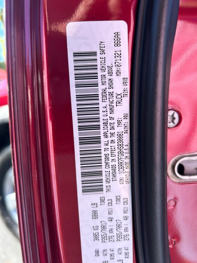 Additional photo of vehicle.