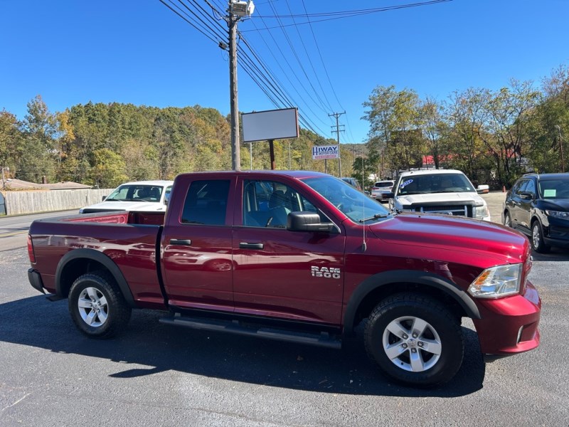 Additional photo of vehicle.