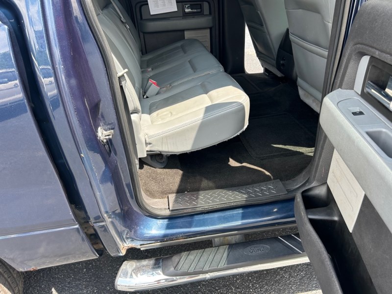 Additional photo of vehicle.