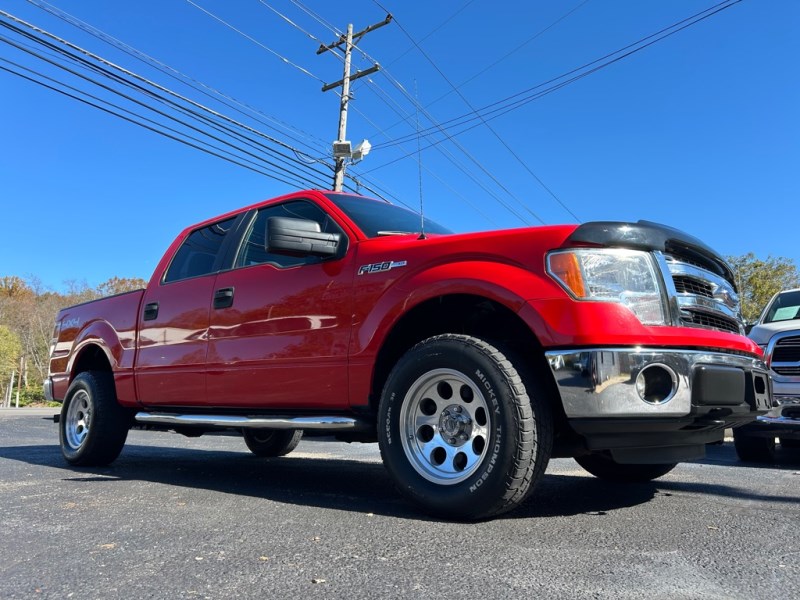 Additional photo of vehicle.